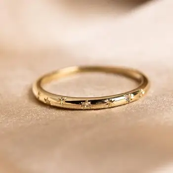2024 Aukštos kokybės Bling 100% 925 svarų sterlingų sidabro subtilus pirštų papuošalas Micro Pave Cz Tiny Star Moterų vestuviniai sužadėtuvių žiedai
