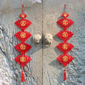 2vnt Mados kabantis ornamentas su puokšte Pavasario šventė Fu personažas Naujųjų metų dekoras Pakabinamas kupletas Namų dekoravimas