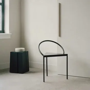 Dizaineris Moderni valgomojo kėdė Itališka mada Baras Kėdės Kėdės Balkonas Restorano interjeras Dekoras Sandalija Virtuvės baldai