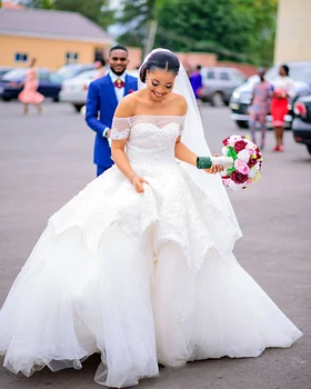 Lorencia Elegant Off Shoulder Ball Gown Wedding Dress 2024 Ruffles Beaded African Bridal Gown Sweep Train Vestido De Novia YBW3