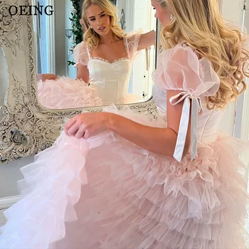 OEING Baby Pink Princess vakarinės suknelės Fėjos ruched raukiniai Tiulis Pakopinės prom suknelės Pūstomis rankovėmis Oficiali vestuvinė suknelė