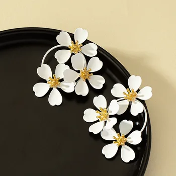 Romantiškas vintažinis korėjiečių mados gėlių auskaras Klasikiniai mieli elegantiški auskarai moterims Madingi papuošalai Išskirtinis žavesys Papuošalai