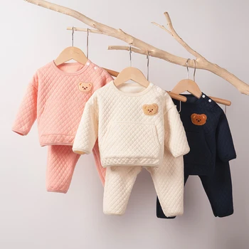 Rudens/žiemos vaikų drabužių rinkiniai Šiltas ir minkštas mielas meškiukas animacinis megztinis+ laisvalaikio kelnės Dviejų dalių kostiumas 0-24M