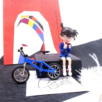 Tortų dekoravimo papuošalai kietas PVC automobilis sėdi Conan detektyvas mažas berniukas delninis žaislas