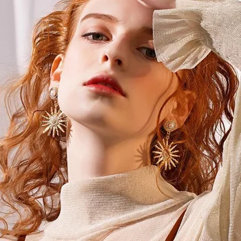 Vasaros naujo produkto dizainas Saulėgrąžos, inkrustuotos cirkonu ir perlais Subtilūs ir elegantiški moteriški auskarai Prabangi gimtadienio dovana